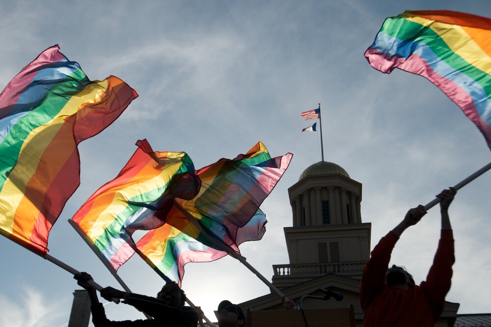 АПЛИКАЦИИ ЗА ХОМОСЕКСУАЛНИ СОСТАНОЦИ НА ФИЛИПИНИТЕ