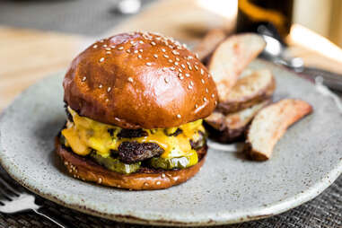 husk cheeseburger