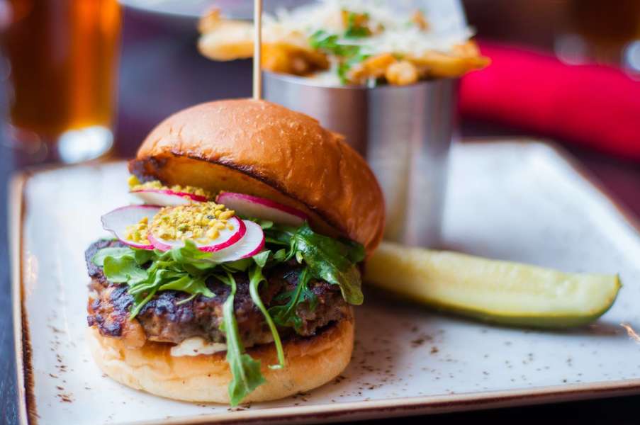 Best Food at Twins Stadium A Delicious Guide to Target Field Eats