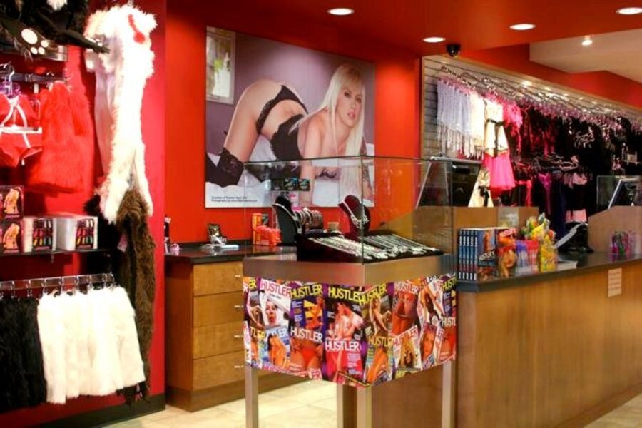 Hustler Hollywood - Sex + Dating - Thrillist Chicago Hustler Hollywood - Sex + Dating - Thrillist Chicago