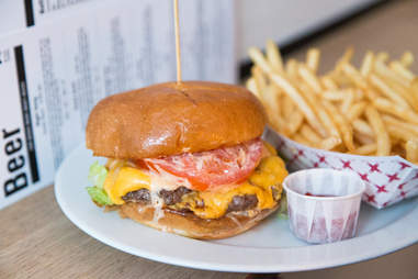 burger black sands