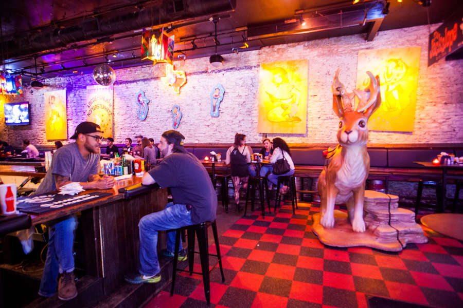 Best 6th Street Austin Bars, Ranked From Best to Worst - Thrillist