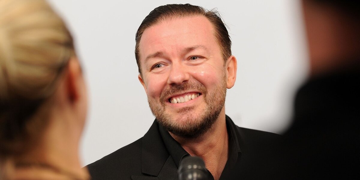 Ricky Gervais Urges People To Boycott SeaWorld, Defends Dolphin