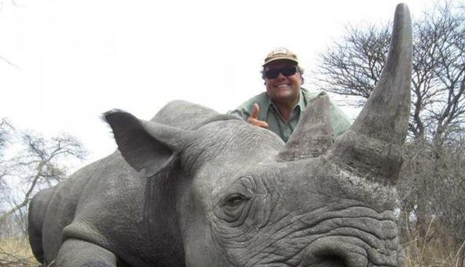 Jimmy John s Owner Exposed For Hunting Endangered Animals The Dodo