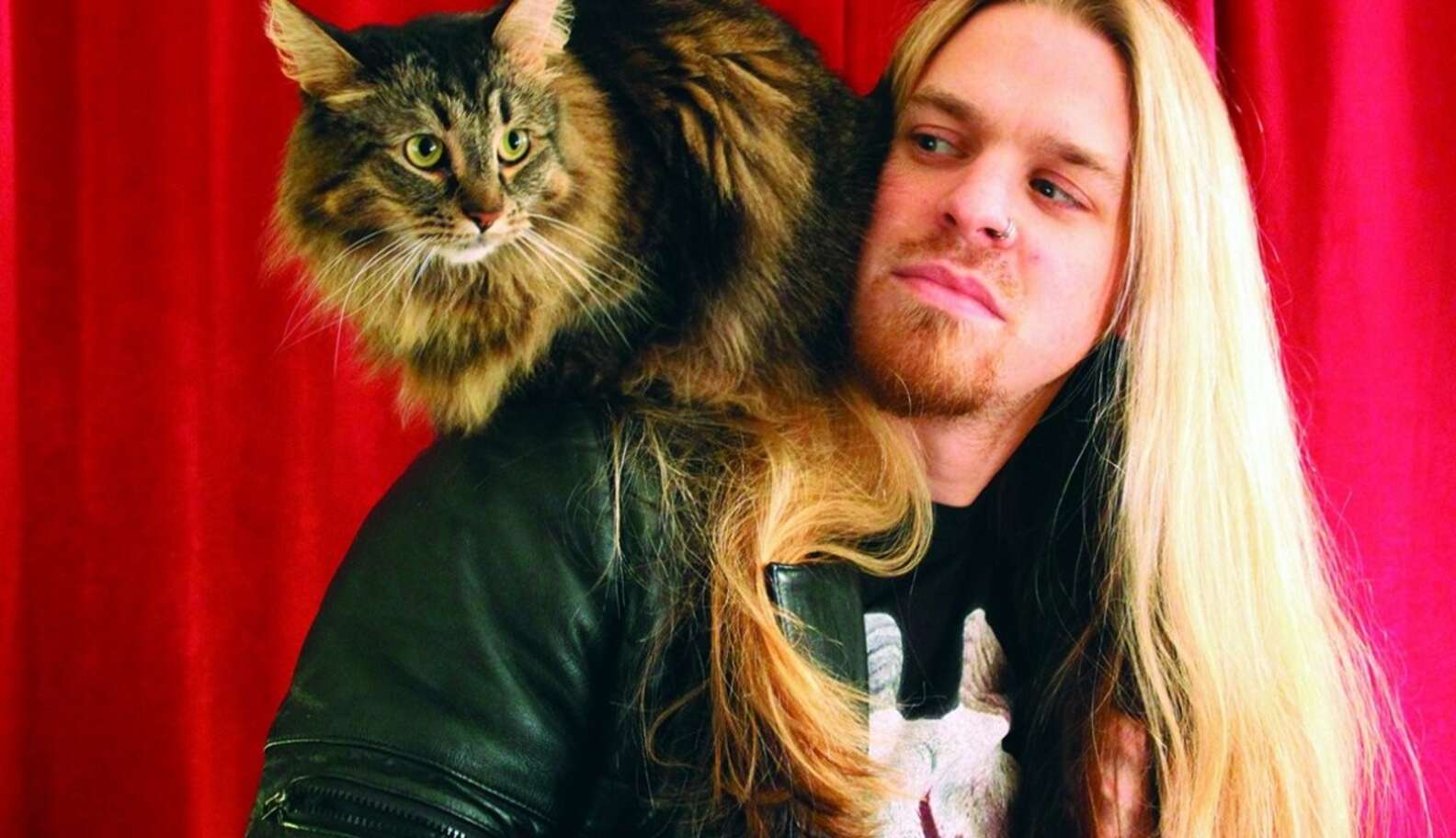 Photos: Metalheads Show Softer Side With Pet Cats - The Dodo