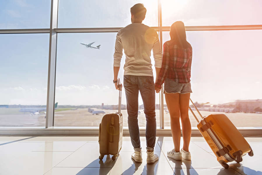 A Surprising Number Of People Are Having Sex At The Airport Thrillist 