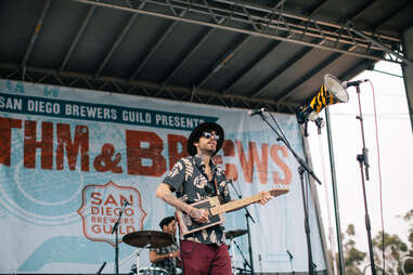 Rhythm & Brews