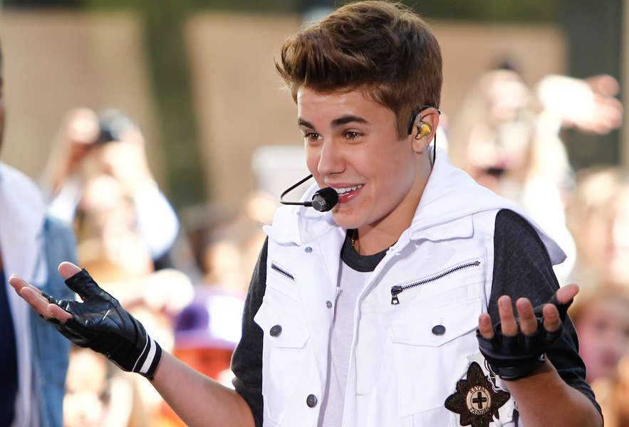 Bad Karaoke Songs The 20 Worst Karaoke Songs Ever Thrillist