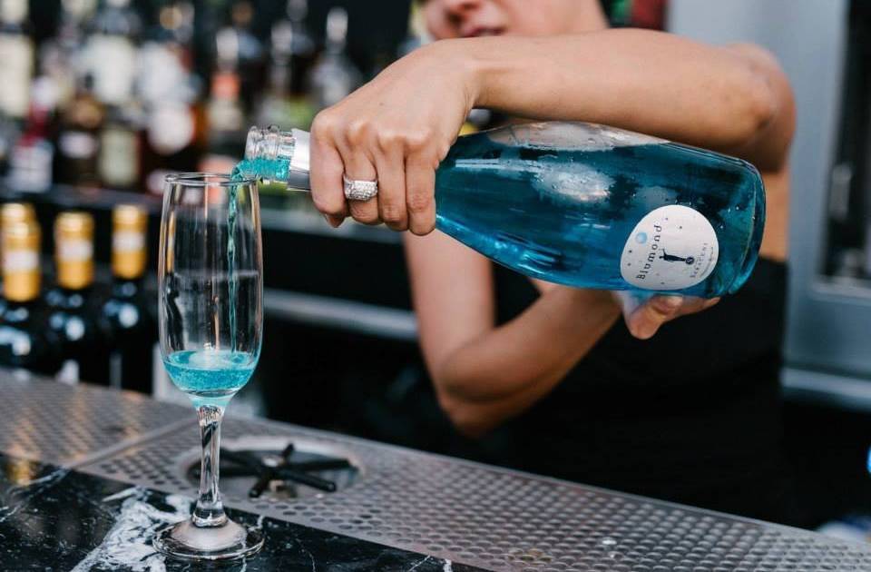 Blumond Blue Sparkling Wine Is Available In The Us Thrillist