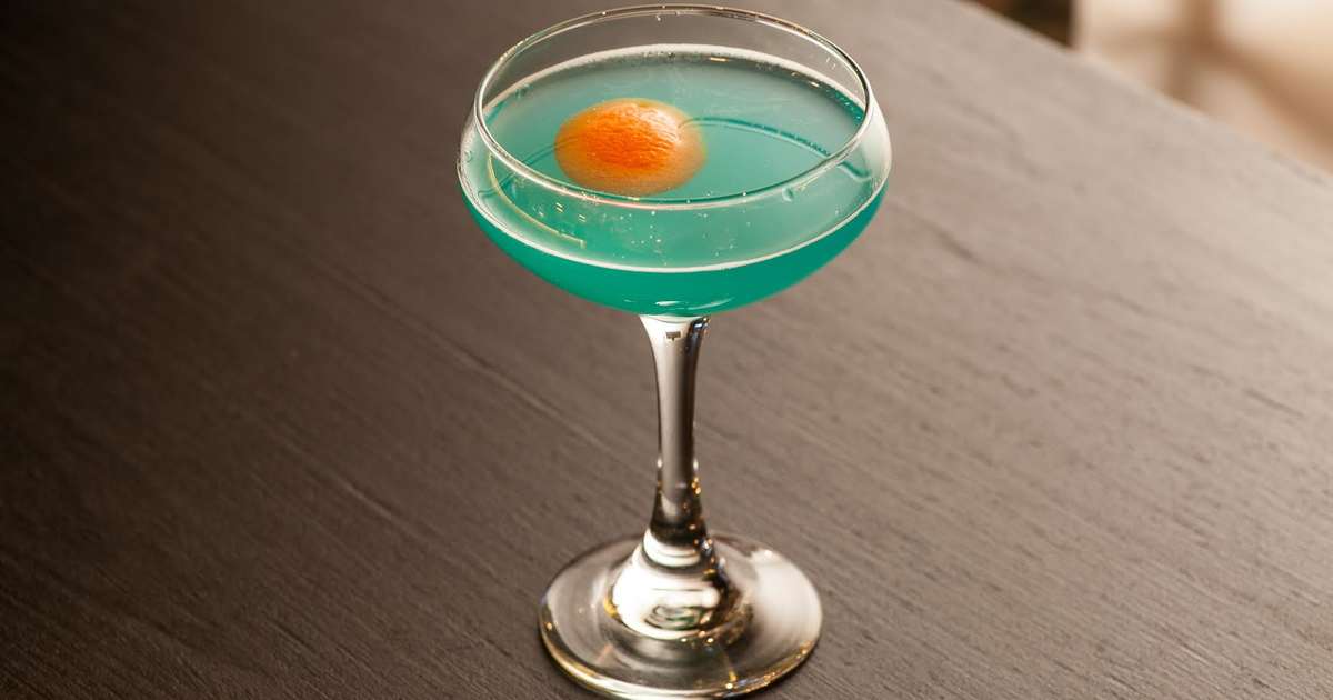 Blue Alcoholic Drinks 7 Blue Cocktails That Taste Amazing Thrillist