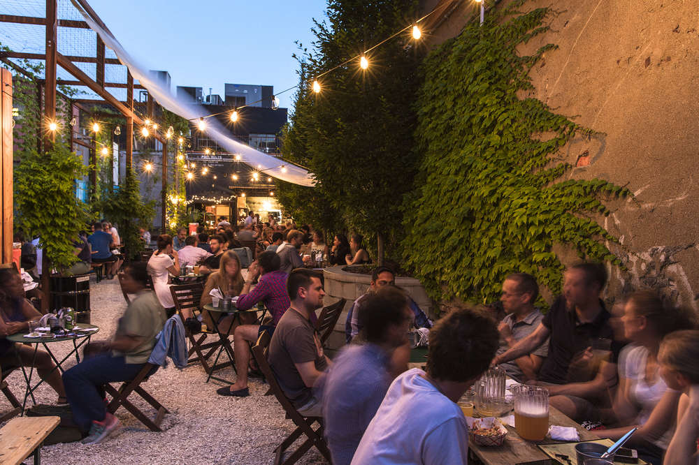 Best Outdoor Beer Gardens In Nyc And Brooklyn To Drink At This