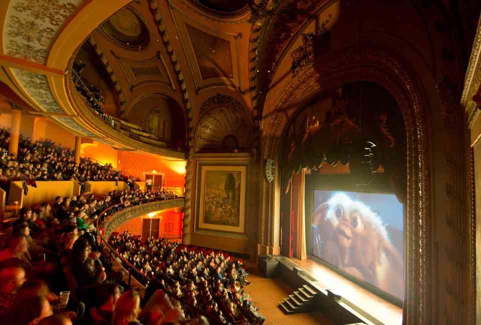 How Hollywood Forever Cemetery Became La S Best Movie Theater