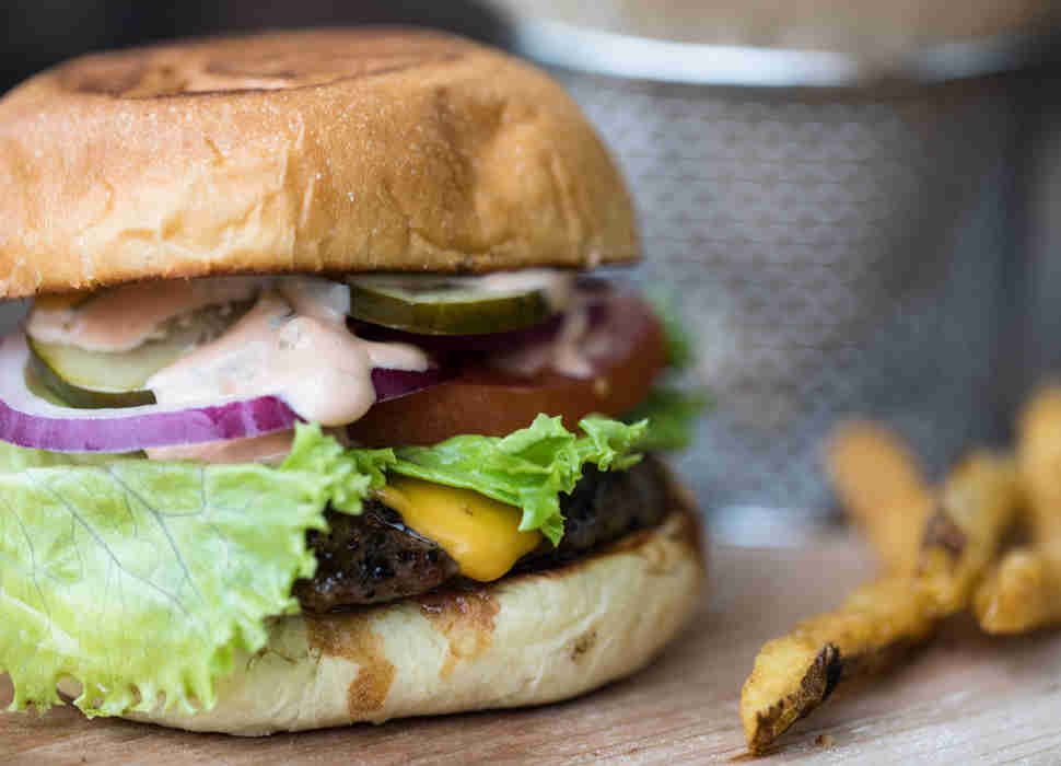 Best Burgers In America Ranked By Our National Burger Critic Burger Quest Thrillist