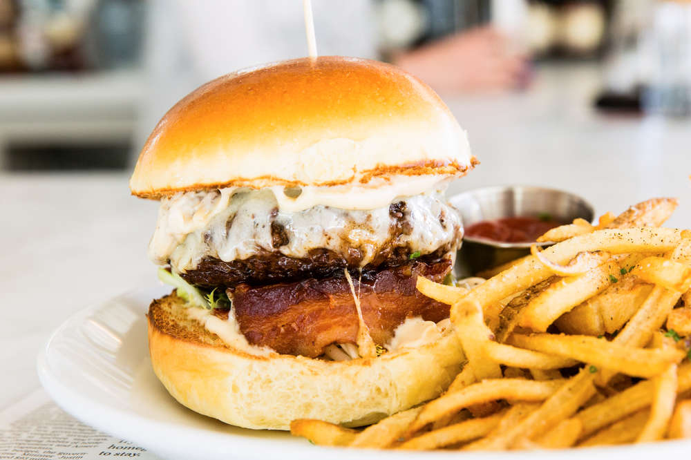 Burger Restaurants In Connecticut For The Best Hamburger Burger Quest Thrillist