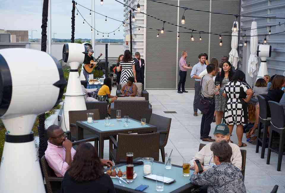 Best Rooftop Bars In Washington Dc Where To Drink With A