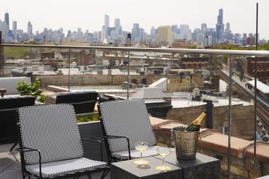 Best Rooftop Bars In Chicago Cool Places To Drink With A Good