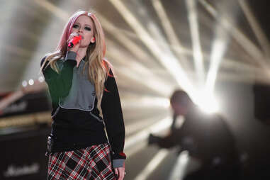 avril singing