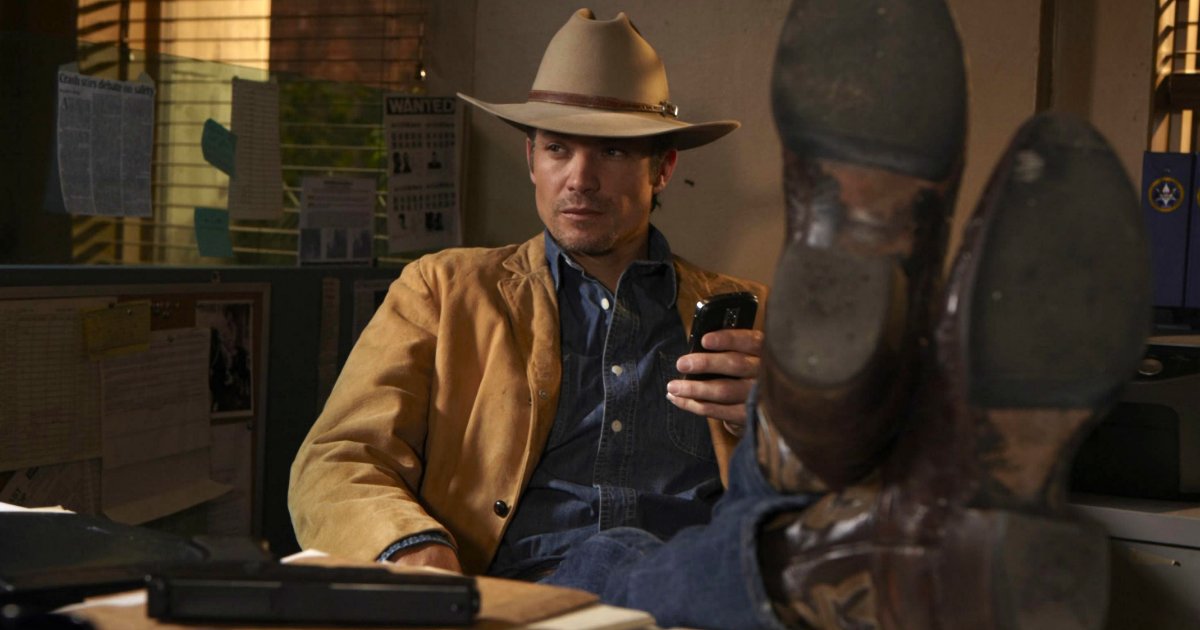 Best TV Shows on Amazon Prime to Watch Right Now Twin Peaks, 24 & More