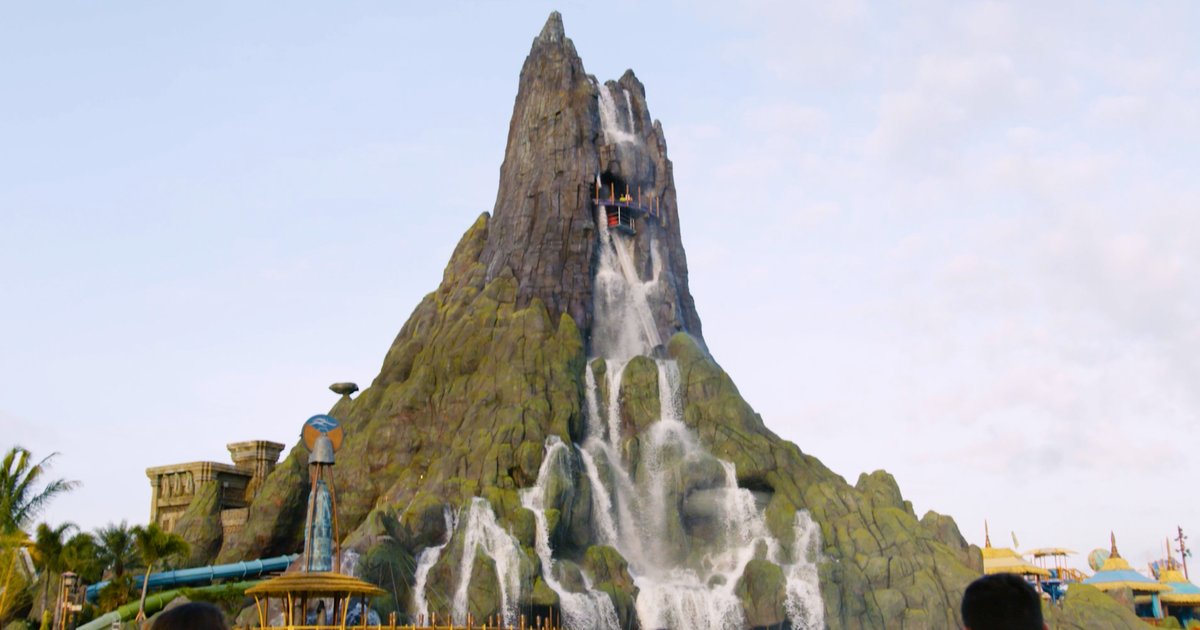 Universal Orlando's Volcano Bay Features an Insane 125ft Water Slide