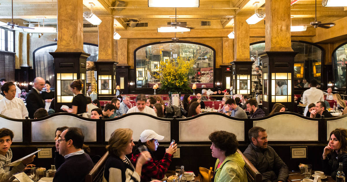 Most Famous Nyc Restaurants Iconic Places To Eat In New York City Thrillist