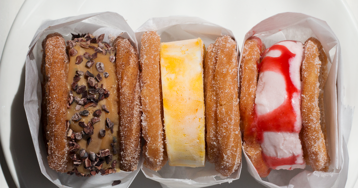 Ice cream with churros 🤤 - Snack Mania Brazilian Delights