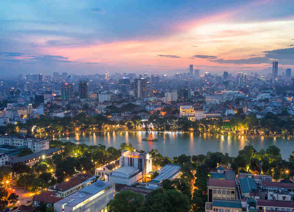 Hoan Kiem lake, Hanoi, Vietnam