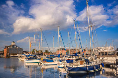 Best Small Towns in Massachusetts for Weekend Getaways & Easy Trips
