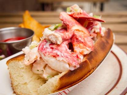 Brooklyn Lobster Roll Restaurant Bk Lobster Opens In Crown Heights In Nyc Eater Ny