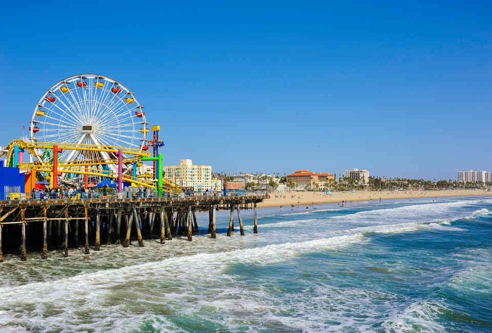 Best Beaches In Los Angeles Where To Sunbathe Eat And Drink