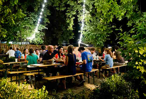 Best Beer Gardens In America German Beer Gardens Near Me Thrillist