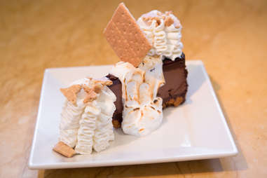 toasted marshmallow cheesecake