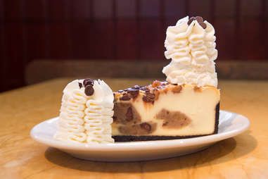 chocolate chip cookie dough cheesecake