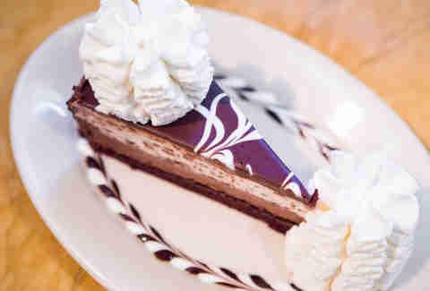 Best Cheesecake Factory Cheesecakes: All 34 Flavors, Ranked - Thrillist