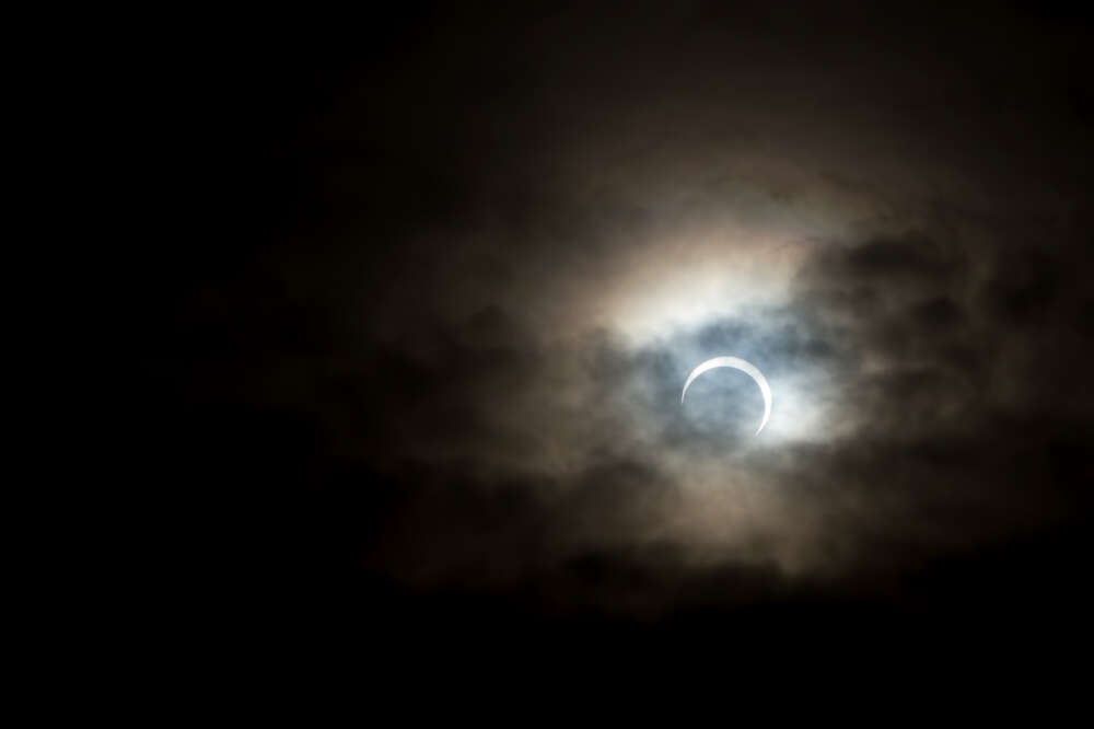 how to see the eclipse using your phone