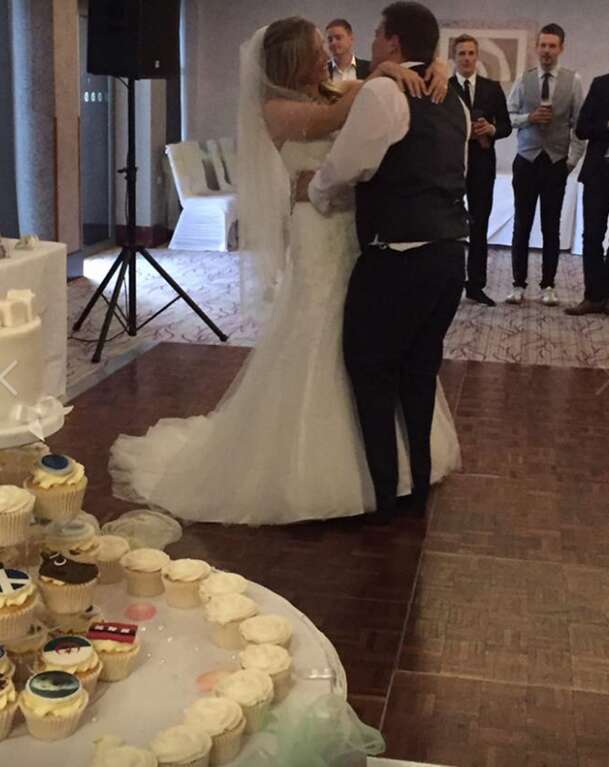 wedding optical illusion