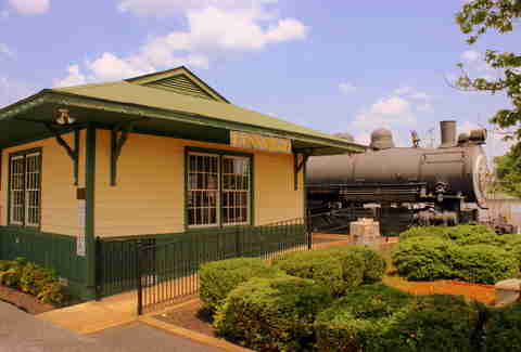 Lynnville, TN Train Depot 