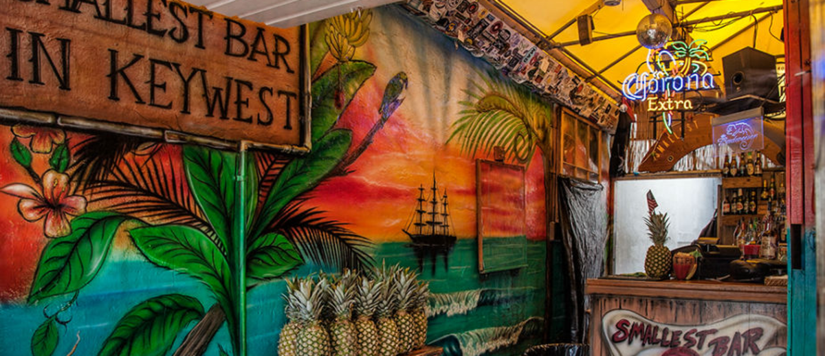 Novelty Bars: 7 Ridiculously Small Bars Around the World - Thrillist