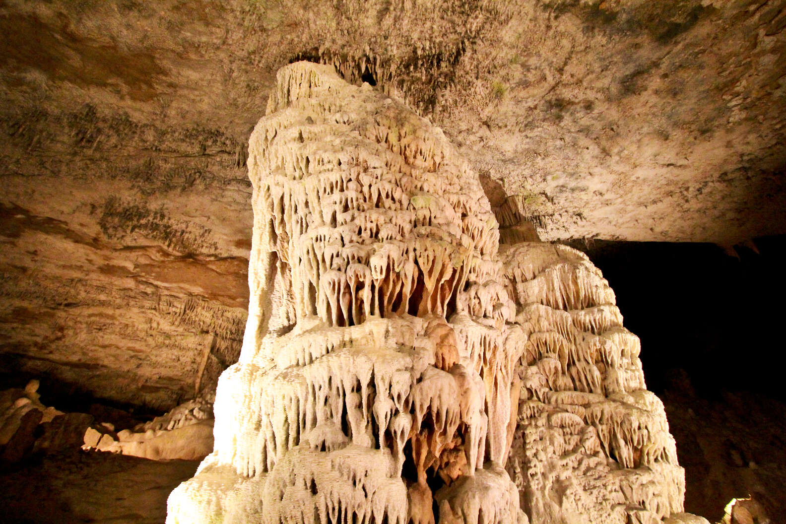 Most Beautiful Caves in the US for Hiking and Spelunking - Thrillist