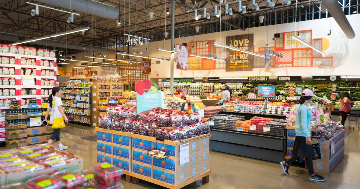 Whole Foods Is Offering Free One-Hour Grocery Pickup