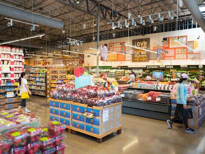 Expands Grocery Delivery from Whole Foods Market - Perishable News