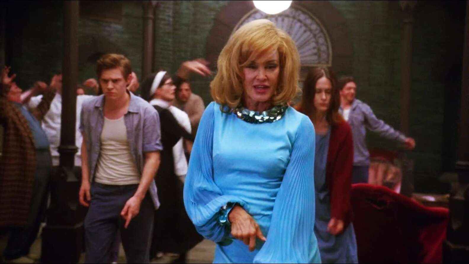 Crazy scene. The name game американская история ужасов. The name game w/ Lyrics - Jessica Lange American Horror story Asylum (720p). The Asylum Dance. Singer Scene.