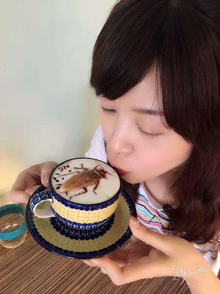 pet latte art