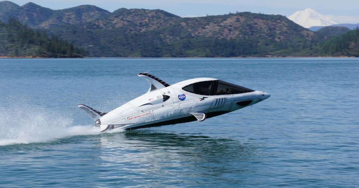 Seabreacher Watercraft Insane Bionic Shark Jet Ski-Submarine Hybrid 