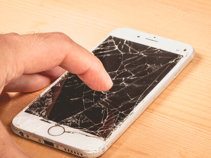 Apple Raised Their Iphone Screen Repair Cost And Price Of Apple Care Thrillist Apple Raised Their Iphone Screen Repair Cost And Price Of Apple Care Thrillist