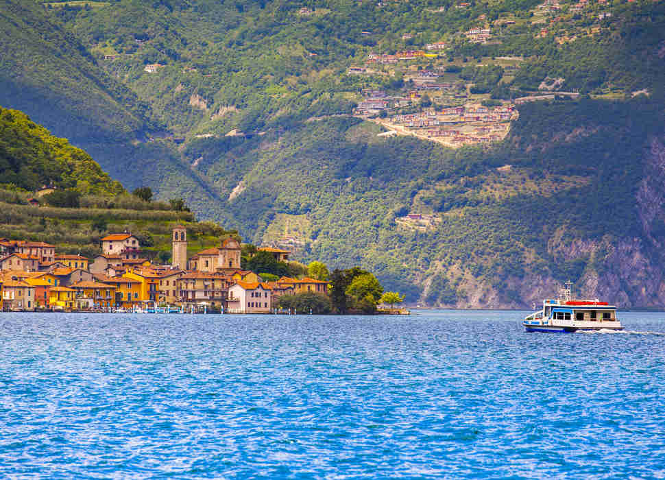 most-beautiful-lakes-in-northern-italy-lake-como-lake-garda-more