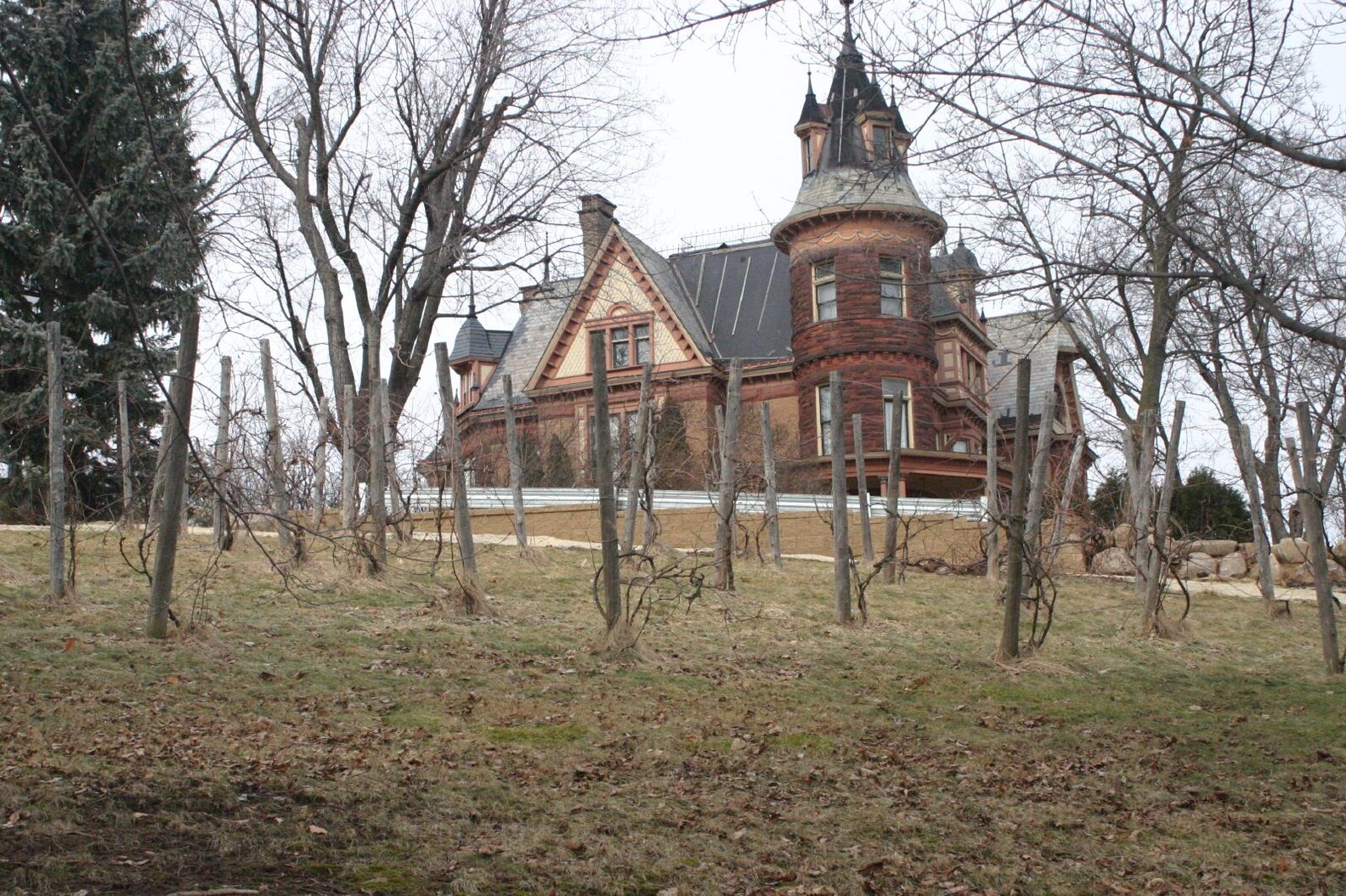 Most Haunted Places in Michigan to Visit This Halloween Thrillist
