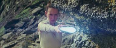 rey lightsaber the last jedi