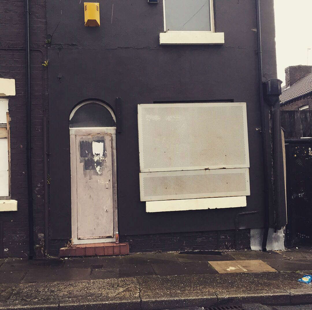 kitten trapped in abandoned house