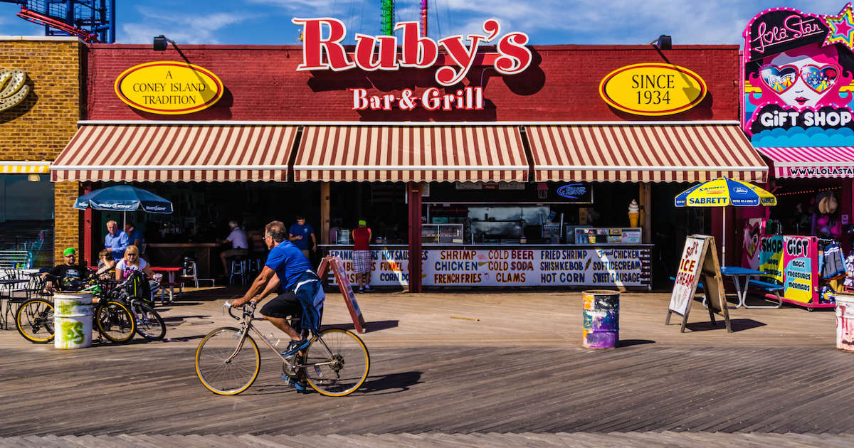 Best Brooklyn Bars The Best Bars to Visit in 23 Brooklyn Neighborhoods Thrillist