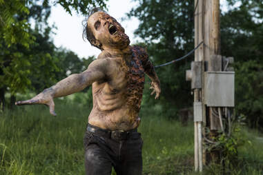 zombie walking dead season 8 premiere